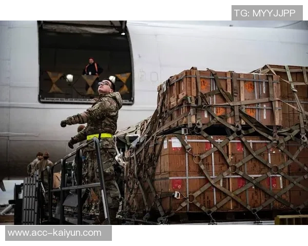 町田队长开场32秒惊天乌龙回传球直接入网引发全场哗然 町田队长开场32秒惊天乌龙回传球直接入网引发全场哗然
