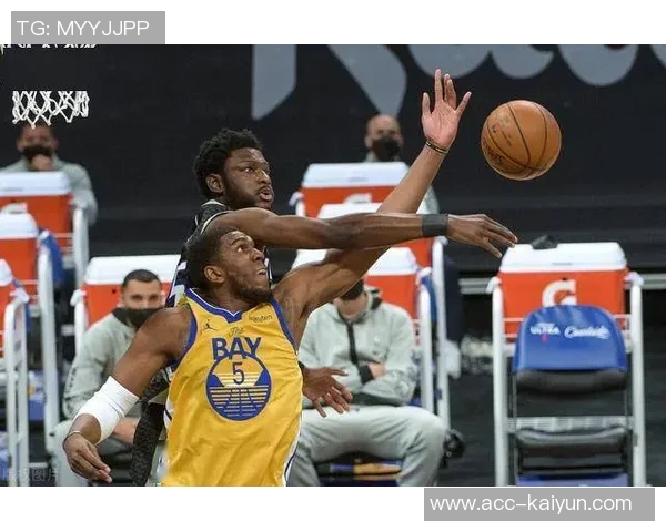 怀斯曼表现稳定贡献5分4板2助1帽失误次数略显偏多需加强控制 怀斯曼表现稳定贡献5分4板2助1帽失误次数略显偏多需加强控制