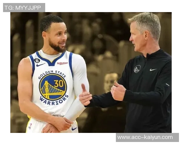 科尔谈球队轮换模式尚未确定期待库里尽快回归助力