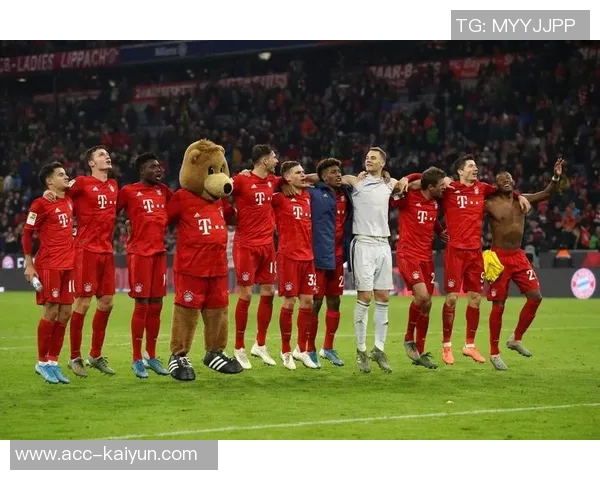 德甲争夺战升级拜仁多特争抢17岁中场新星德卡特