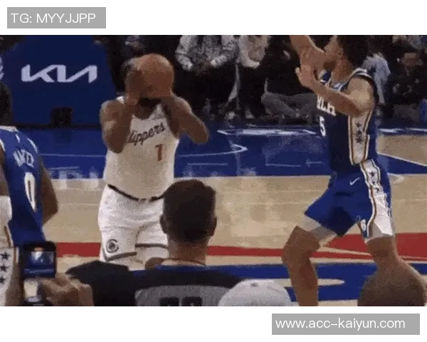 裁判报告确认哈登遭受犯规但球迷心中无奈与失望难以平复 裁判报告确认哈登遭受犯规但球迷心中无奈与失望难以平复