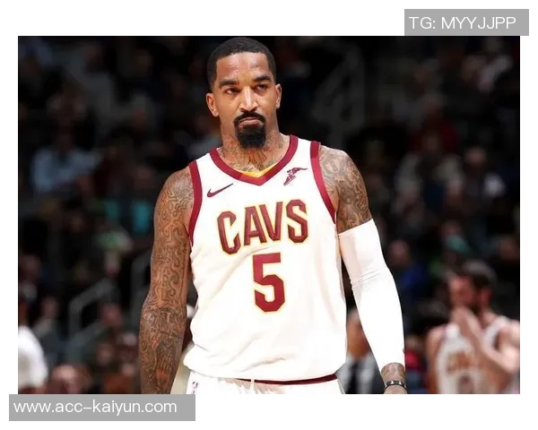 泰伦卢执教骑士期间的成功秘诀与球员关系密切的深度分析